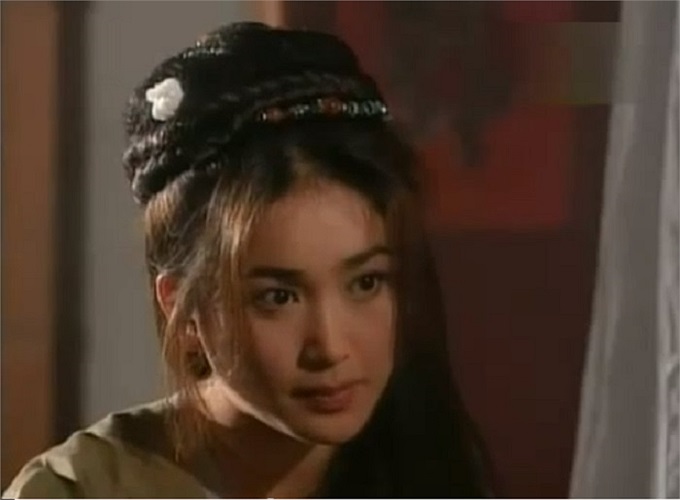 Ôn Bích Hà là gương mặt quen thuộc với khán giả Việt Nam qua vai diễn Phan Kim Liên trong 'Mối hận Kim Bình' 1994.