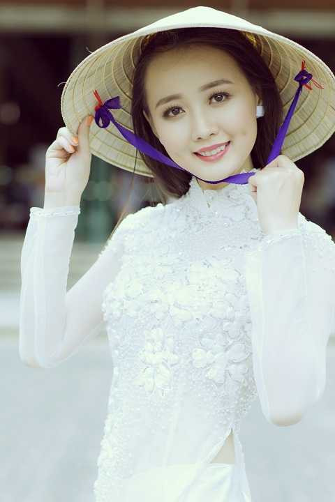 Ngắm thí sinh Ms AdAsia duyên dáng áo dài