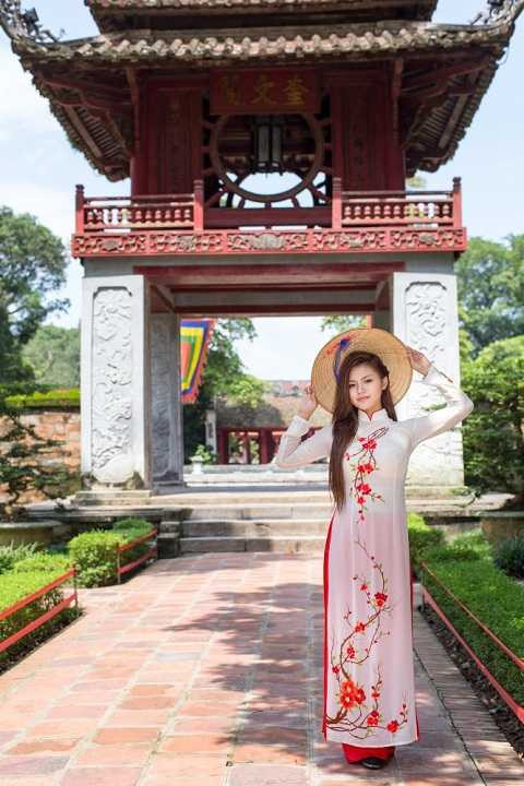 Ngắm thí sinh Ms AdAsia duyên dáng áo dài