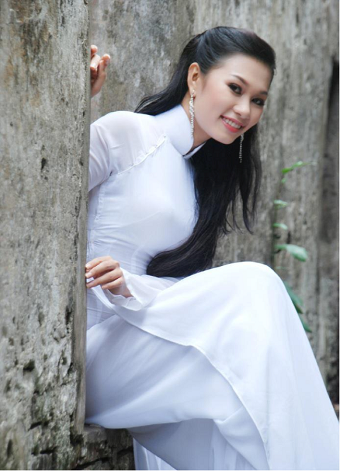 Ngắm thí sinh Ms AdAsia duyên dáng áo dài