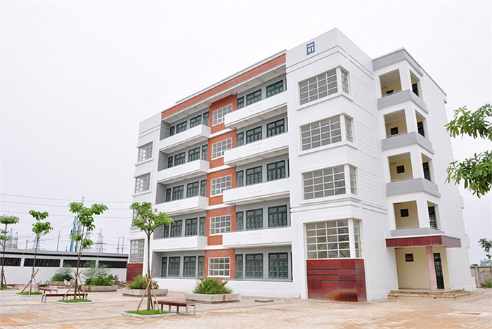 Ký túc xá rộng rãi và có khu riêng dành cho nam và nữ