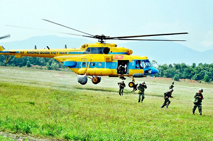  Đổ bộ bằng trực thăng. (Nguồn: Đoàn đặc công biệt động 1)