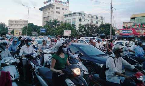 tắc đường về sân mỹ đình