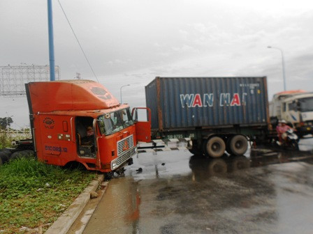 Ngày chủ nhật không bình yên giữa Sài Gòn