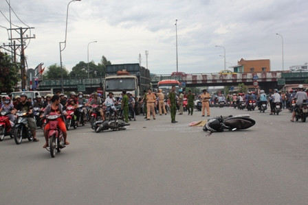 Ngày chủ nhật không bình yên giữa Sài Gòn