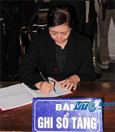 Viết những dòng ly biệt cuối cùng trước khi nghệ sĩ Văn Hiệp về với đất mẹ.