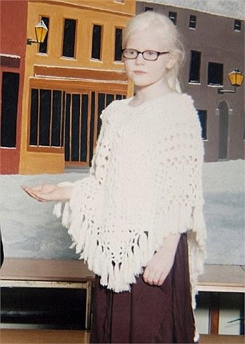 Cô bé Jessica trong một lần biểu diễn ca hát tại trường.