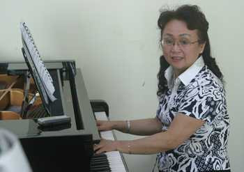 NGND Trần Thu Hà ngồi ghế chủ tịch hội đồng giám khảo