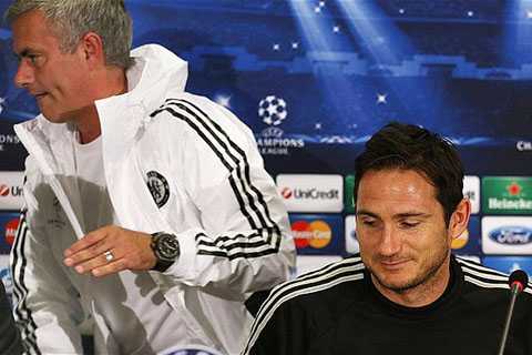 jose mourinho bỏ họp báo