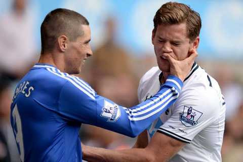 torres móc mũi vertonghen