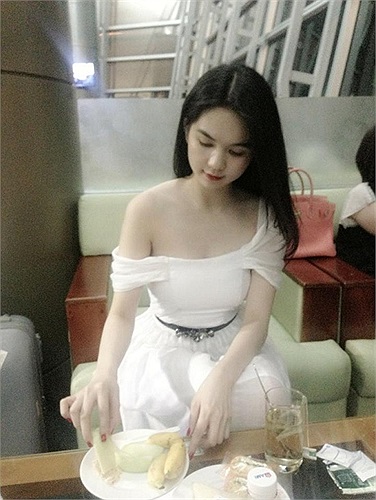 Ngọc Trinh đẹp và cuốn hút.