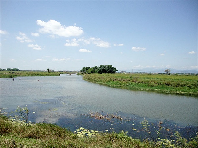 Tuổi thơ của Đại tướng Võ Nguyên Giáp gắn liền với dòng sông Kiến Giang quanh năm hiền hòa, thơ mộng. 