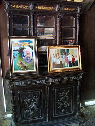 Trong ngôi nhà này, những hình ảnh, cuốn sách đáng nhớ nhất về cuộc đời Đại tướng vẫn được lưu giữ cẩn thận 