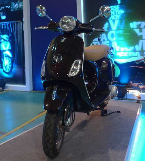 Vespa LX ie thời điểm ra mắt tháng 4/2011.