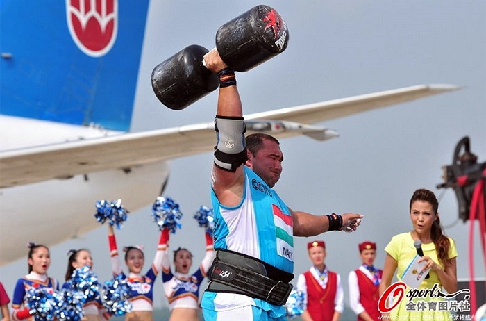 Đó là phần thi nhấc tạ