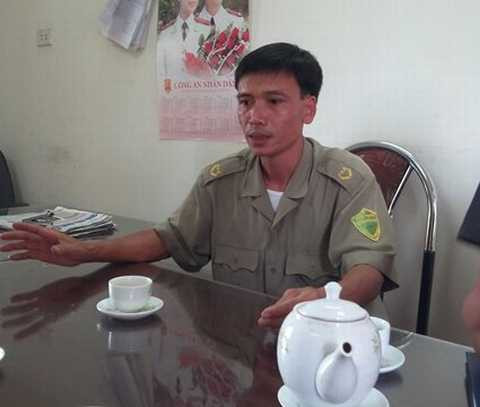 Nữ sinh vứt con xuống ao khiến hàng xóm ngỡ ngàng