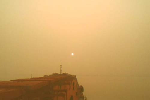 thuyền viên kêu cứu