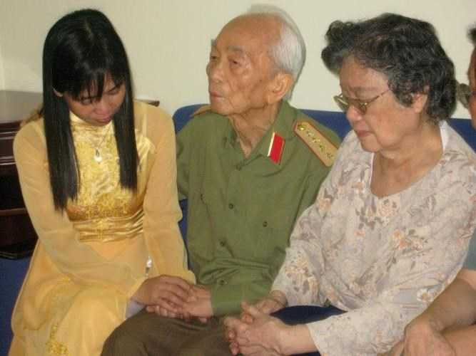 đại tướng võ nguyên giáp, bà mẹ nhiều con