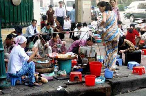 Nguy cơ “dính”… “vi khuẩn ăn thịt người” từ quán vỉa hè