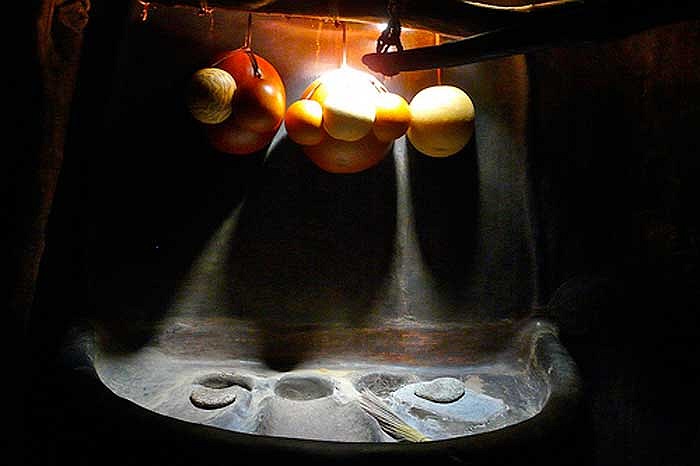 Cho đến những tác phẩm tạo hình thực sự, độc đáo và cũng ẩn chứa nhiều thâm ý.