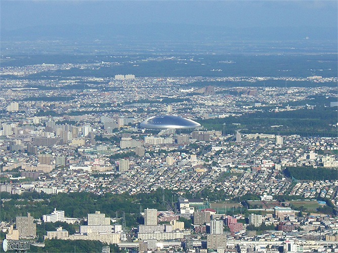Đây là sân nhà của đội bóng chày Nippon Ham Fighters Hokkaido và câu lạc bộ bóng đá Consadole Sapporo.