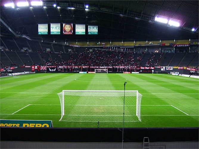 Sân vận động này được tổ chức 3 trận đấu của World Cup 2002: Đức - Saudi Arabia , Argentina - Anh, Ý - Ecuador. Tất cả ba trận đấu đều ở lượt vòng đầu tiên.