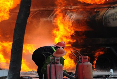 chết cháy, nhân viên bán xăng