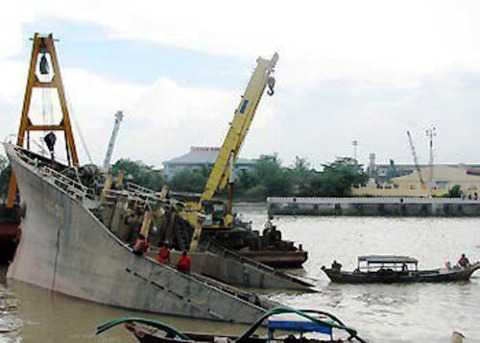 TP.HCM, chìm tàu, Dìn Ký, Vũng Tàu, Sông Soài Rạp, Cần Giờ, Đức Trí