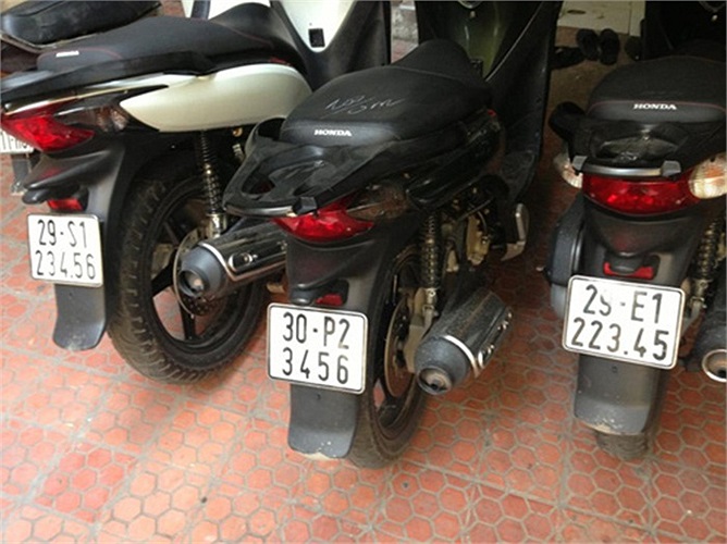 Bộ ba xe tay ga SH biển số tiến.