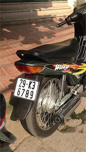 Honda Wave 110 biển số đẹp thường được gọi là 'sống bằng tình cảm' hay 'san bằng tất cả'.