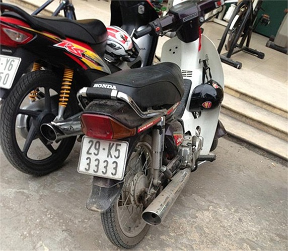 Honda Dream II biển tứ quý 3.