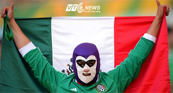 Trận Mexico gặp Italia sau đó có kết quả 2-1 nghiêng về đội bóng đến từ xứ mỳ ống!