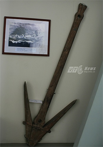 Mỏ neo bằng gỗ của tàu không số thời kỳ đầu