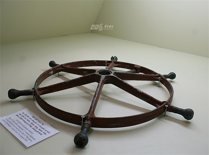 Tay lái tàu không số