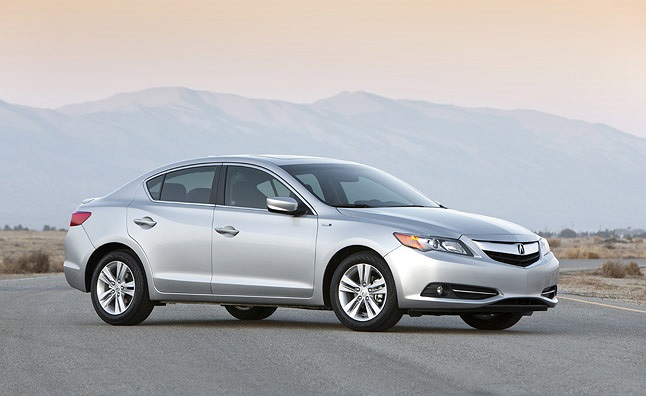 Acura ILX Hybrid chiếm vị trí số 6 với mức tiêu thụ nhiên liệu 6,19 lít/100km. 
