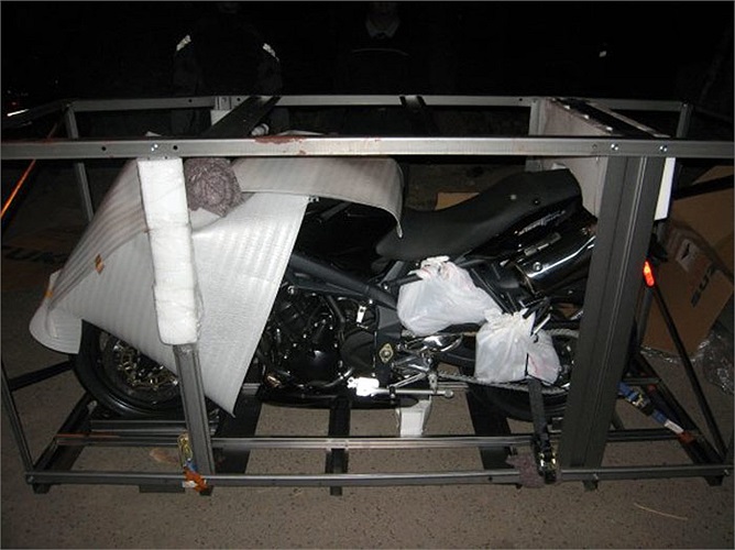 Được biết, xe có tốc độ tối đa lên đến 223 km/h và có thể vận hành linh hoạt trong các khu phố đông. 