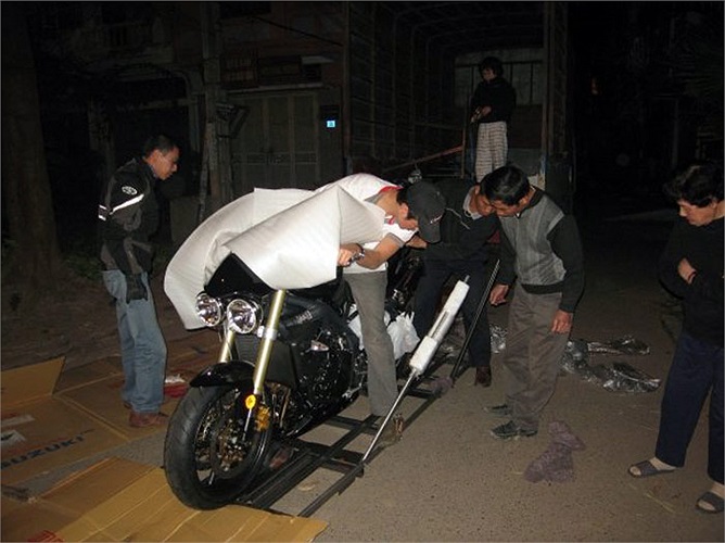 Vào thời điểm mới trình làng, dòng xe này có giá xuất xưởng tại Mỹ là 7.999 USD. Khi về Việt Nam, sau khi ra biển giá xe có thể lên tới hơn 400 triệu đồng. 