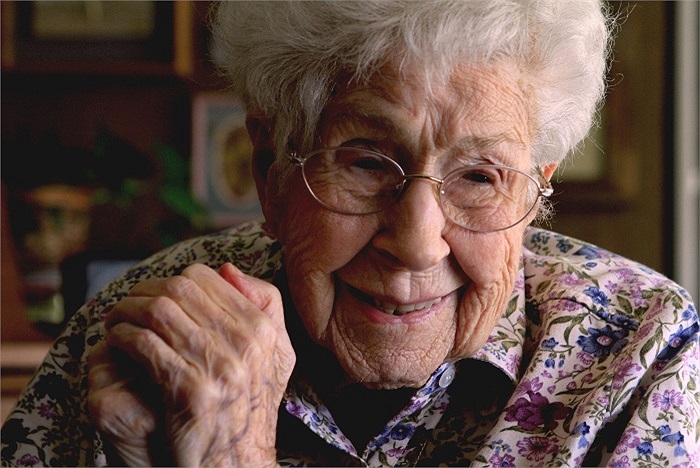 Trước khi qua đời, cụ Mary Tankursley ở bang Texas - Mỹ đã trở thành thành viên của hội những người thọ trên 110 tuổi. Cụ qua đời vào tháng 12 năm 2011, thọ 110 tuổi và 310 ngày.