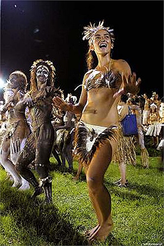 Lễ hội kéo dài 2 tuần để giới thiệu truyền thống văn hóa, giới thiệu những di sản Rapa Nui với cộng đồng thế giới. Đây là sự kiện thu hút đông đảo khách du lịch đến với đảo Phục Sinh.