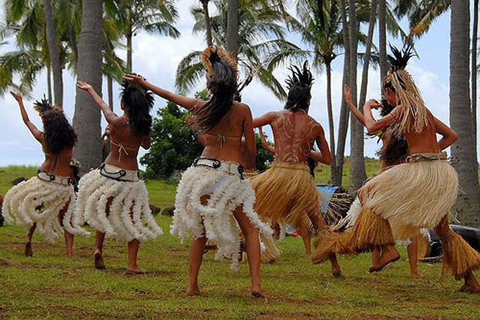 Tuy nhiên, vào giữa thế kỷ thứ XIX, dân số trên đảo bị thu hẹp chỉ còn khoảng 4.000 người. 