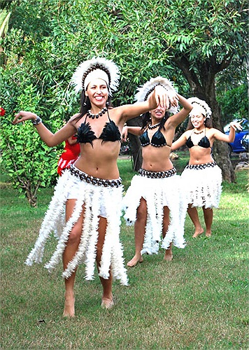 Sau đó, chỉ trong vòng 20 năm, chế độ nô lệ và bệnh tật mà người phương Tây đem tới càng làm dân số đảo giảm không phanh, chỉ còn lại 111 người vào năm 1877. 