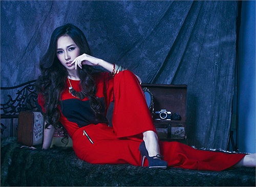 Được đào tạo trong một ngôi trường quốc tế, Mai Phương Thúy được kỳ vọng sẽ là Hoa hậu tỏa sáng cả nhan sắc bề ngoài và vẻ đẹp trí tuệ.