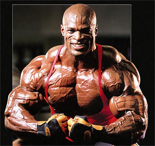 Ronnie Coleman sinh năm 1964 tại Mỹ, là một VĐV thể hình chuyên nghiệp