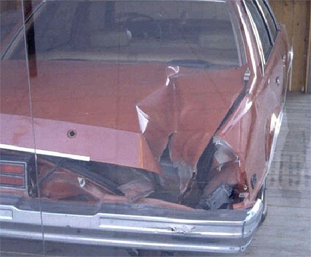 Thiên thạch Peekskill là một trong những sự kiện đáng nhớ trong lịch sử về thiên thạch. Vụ va chạm diễn ra vào ngày 9/9/1992 tại Peekskill, New York (Mỹ). Nhân chứng của vụ này là Michelle Knapp kể lại rằng khi cô đang ở nhà, bất chợt một tiếng động 