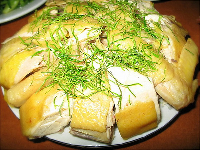 Nếu bạn không ăn chay, bạn có thể ăn thịt gà, trứng, hải sản.