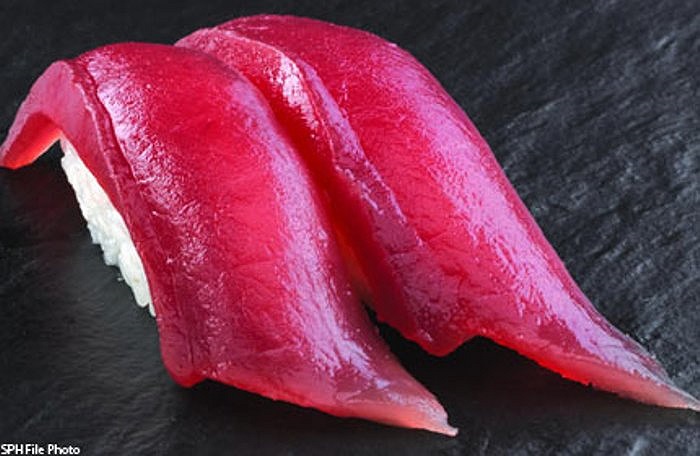 Cá ngừ đại dương. Phụ nữ mang thai nếu ăn cá ngừ đại dương nhiều có thể ảnh hưởng nghiêm trọng đến sự phát triển hệ thần kinh của đứa trẻ trong bụng. Ảnh hưởng này cũng xảy ra ở trẻ em.