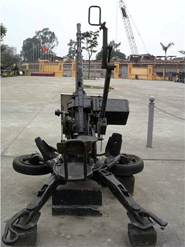 Súng phòng không.