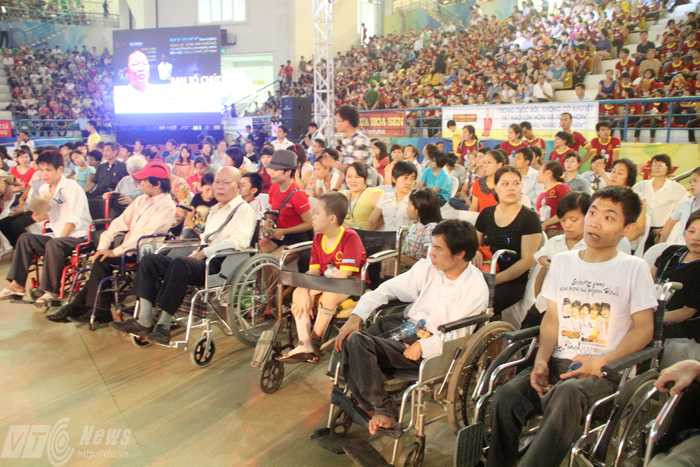 Nick Vujicic thuyết trình