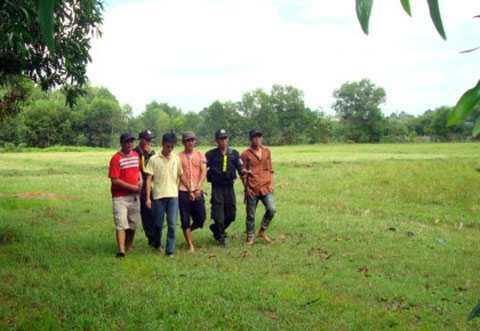 nổ súng bắt sới bạc