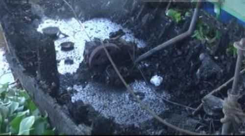 Chiếc thuyền phát nổ khiến 2 vợ chồng thương vong.